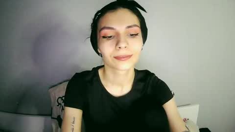 Snapshot of lilirose_x chatting on 7, 1, 2025 lilirose online show from 7, 1, 2025