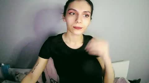 Snapshot of lilirose_x chatting on 7, 1, 2025 lilirose online show from 7, 1, 2025