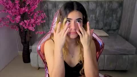 Snapshot of lilith4_s chatting on 23, 10, 2025 Lilith online show from 23, 10, 2025