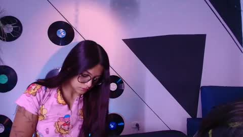 Lilith and Khloe  online show from 17, 3, 2026