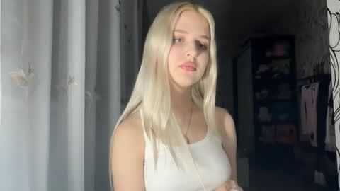 Snapshot of lilith_butterfly chatting on 9, 3, 2026 Lilly online show from 9, 3, 2026