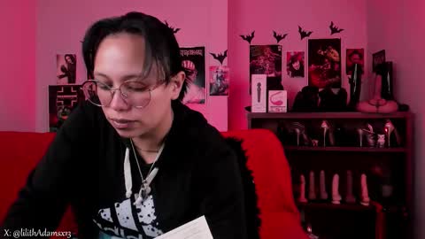 Snapshot of lilith_deveraux_ chatting on 6, 1, 2026 MISTRESS LILITH online show from 6, 1, 2026