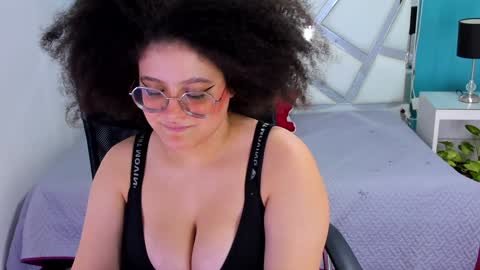 Snapshot of lilith_mesa chatting on 20, 12, 2024 Lilith online show from 20, 12, 2024
