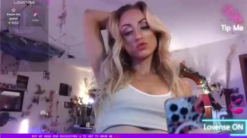 Snapshot of lilithohfish chatting on 15, 10, 2025 Lilithohfish online show from 15, 10, 2025