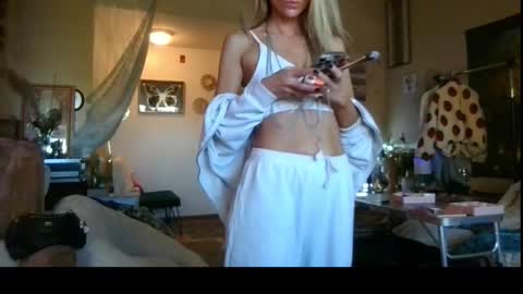 Snapshot of lilithohfish chatting on 24, 10, 2025 Lilithohfish online show from 24, 10, 2025