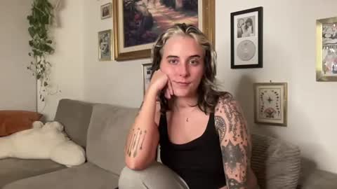 lilldaddysgirl online show from 2, 10, 2025