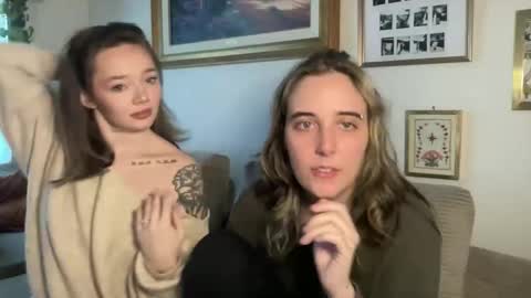 lilldaddysgirl online show from 13, 1, 2026