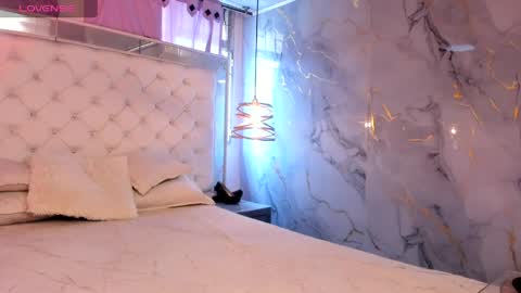 lill_kims online show from 3, 6, 2026