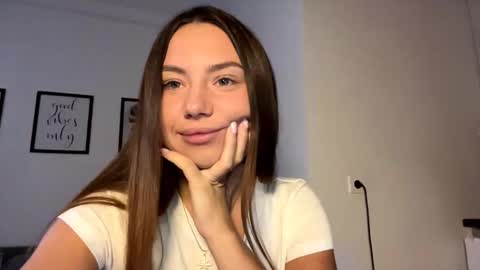 Snapshot of lillatringham chatting on 18, 9, 2025 Lilla online show from 18, 9, 2025