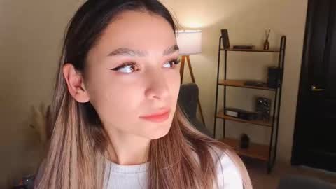 Snapshot of lillian_gross chatting on 1, 10, 2025 Alice online show from 1, 10, 2025