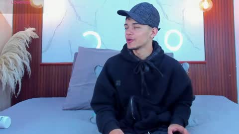 lillian_lee1 online show from 21, 4, 2026