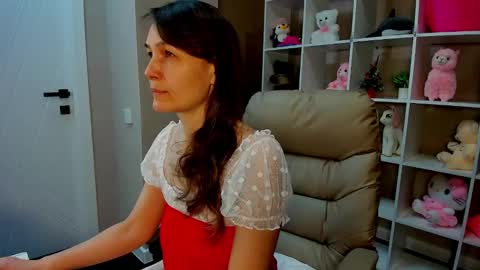 Snapshot of lillian_white1 chatting on 12, 1, 2025 lillian_white1 online show from 12, 1, 2025