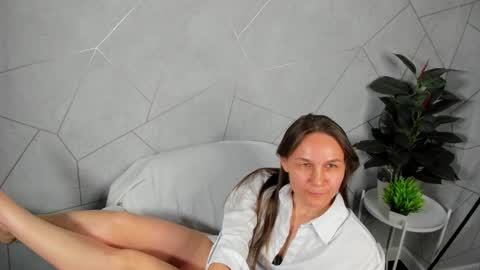 Snapshot of lillian_white1 chatting on 7, 2, 2025 lillian_white1 online show from 7, 2, 2025