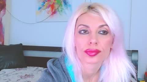 Lara online show from 7, 1, 2025