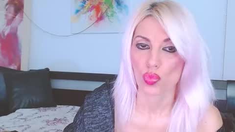 Lara online show from 10, 1, 2025
