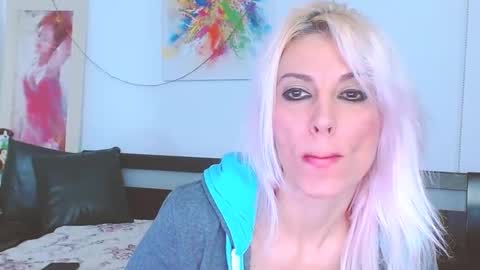 Lara online show from 12, 1, 2025