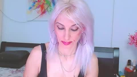 Lara online show from 1, 2, 2025