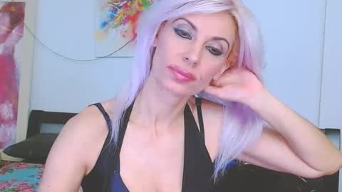 Lara online show from 2, 2, 2025