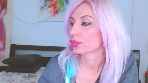 Lara online show from 13, 2, 2025