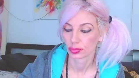 Lara online show from 25, 2, 2025