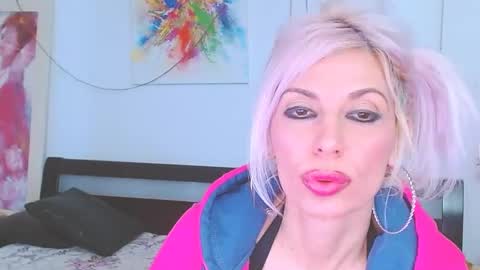 Lara online show from 26, 2, 2025