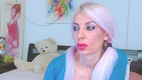 Lara online show from 25, 10, 2025