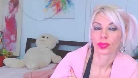 Lara online show from 14, 12, 2025