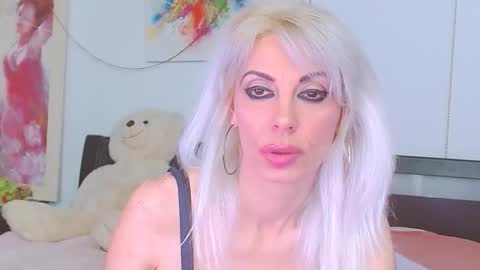 Lara online show from 4, 5, 2026