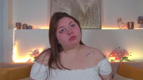 LillianHaig online show from 17, 2, 2025