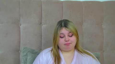 LillianHaig online show from 8, 2, 2026