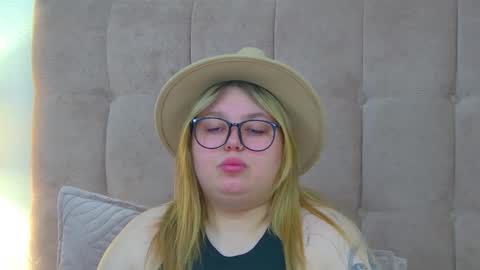 LillianHaig online show from 19, 3, 2026