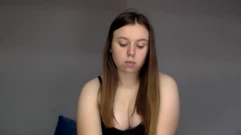 Snapshot of lillianx9zbld chatting on 14, 10, 2025 Lily online show from 14, 10, 2025