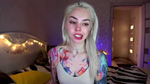 LilliMoore online show from 18, 6, 2026