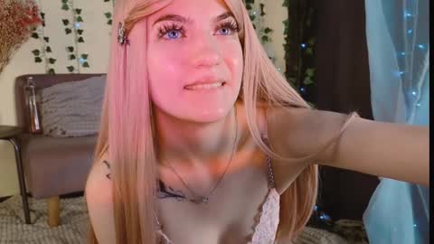 Snapshot of lilly_cooperr534616 chatting on 8, 12, 2024 Lilly online show from 8, 12, 2024