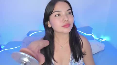 Snapshot of lilly_kinky chatting on 6, 3, 2025 Lilly online show from 6, 3, 2025