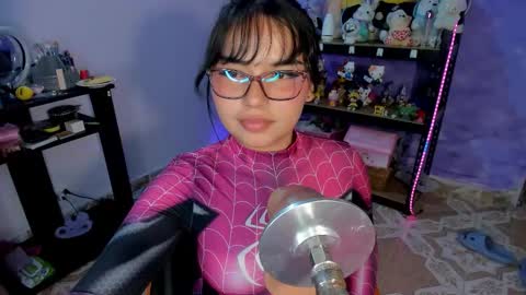 Snapshot of lilly_kinky chatting on 12, 9, 2025 Lilly online show from 12, 9, 2025