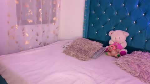 Lilly Peach online show from 26, 4, 2026