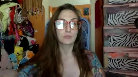 hi guys im back on here 3 online show from 5, 3, 2026