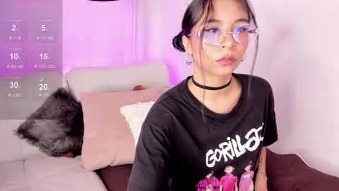 lillypinky1 online show from 13, 5, 2026