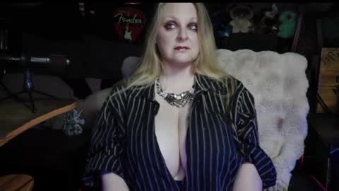 Lillyth Eden online show from 22, 5, 2026