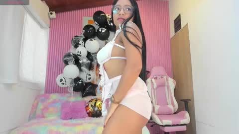 Snapshot of lillyy16 chatting on 20, 10, 2025 lillyy16 online show from 20, 10, 2025