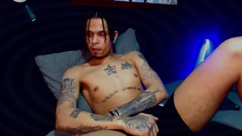 Snapshot of lilray99 chatting on 12, 2, 2026 ONLYFANS online show from 12, 2, 2026