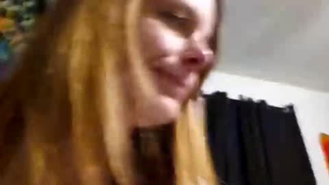 Snapshot of lilsirenluna chatting on 11, 3, 2026 Luna online show from 11, 3, 2026