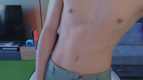 Snapshot of lilteddyboy chatting on 7, 10, 2025 lilteddyboy online show from 7, 10, 2025