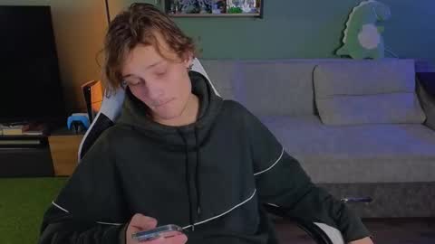 Snapshot of lilteddyboy chatting on 14, 10, 2025 lilteddyboy online show from 14, 10, 2025