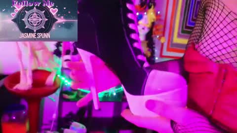 Snapshot of liltrannyslut chatting on 26, 10, 2025 jasmine spunn online show from 26, 10, 2025