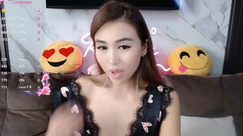 Snapshot of lilulilee chatting on 31, 1, 2025 Lily online show from 31, 1, 2025