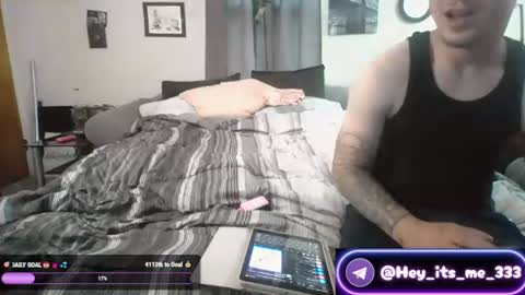 Snapshot of lilvioletxxx chatting on 11, 6, 2026 Little Violet online show from 11, 6, 2026