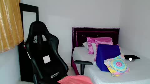 LILYB online show from 12, 1, 2025
