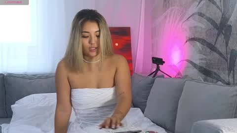 Lily online show from 12, 12, 2024